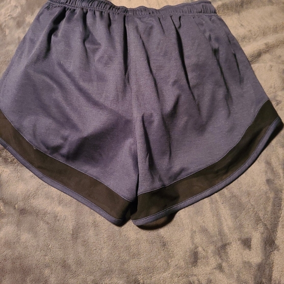NWT Running shorts - Picture 4 of 5